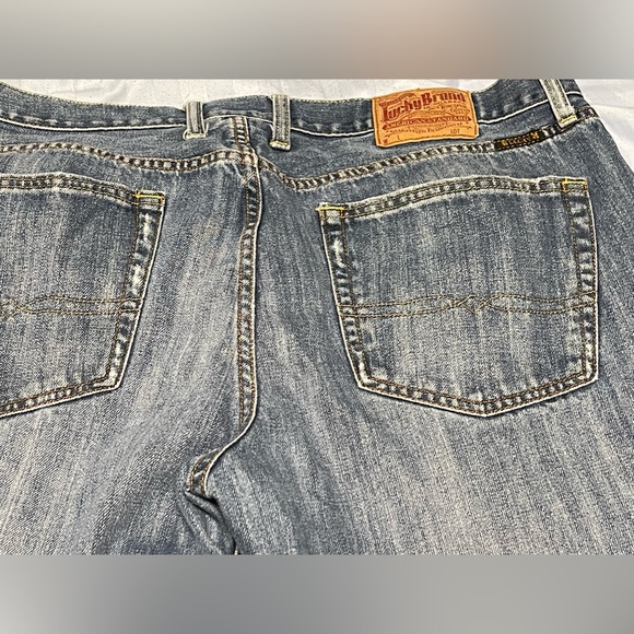 Lucky Brand Men’s size 38 Vintage Straight jeans in great condition - Picture 4 of 7